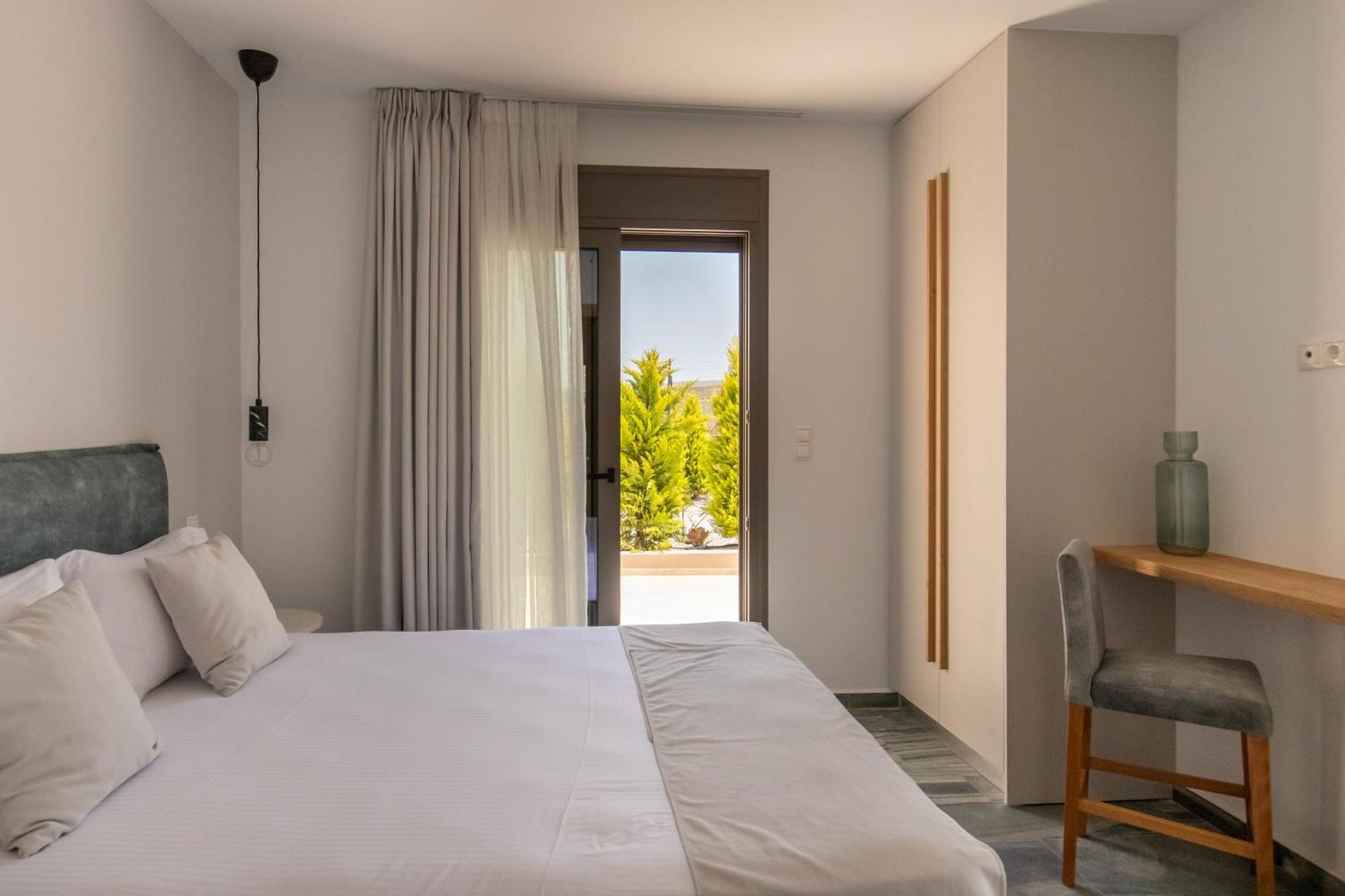 Marble Luxury Suites Karteros Exterior foto