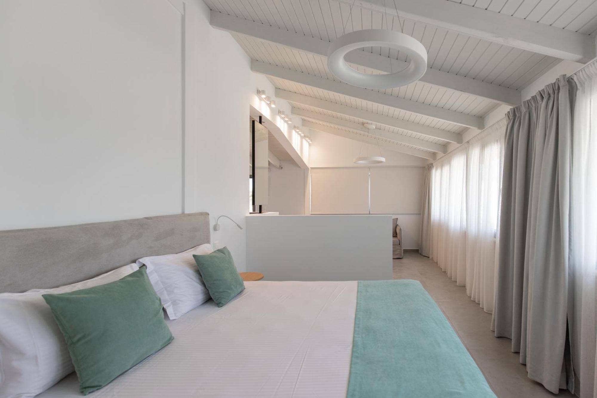 Marble Luxury Suites Karteros Exterior foto