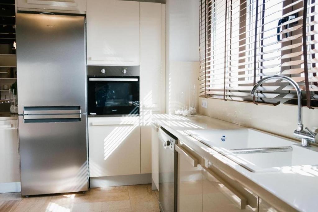 Marble Luxury Suites Karteros Exterior foto