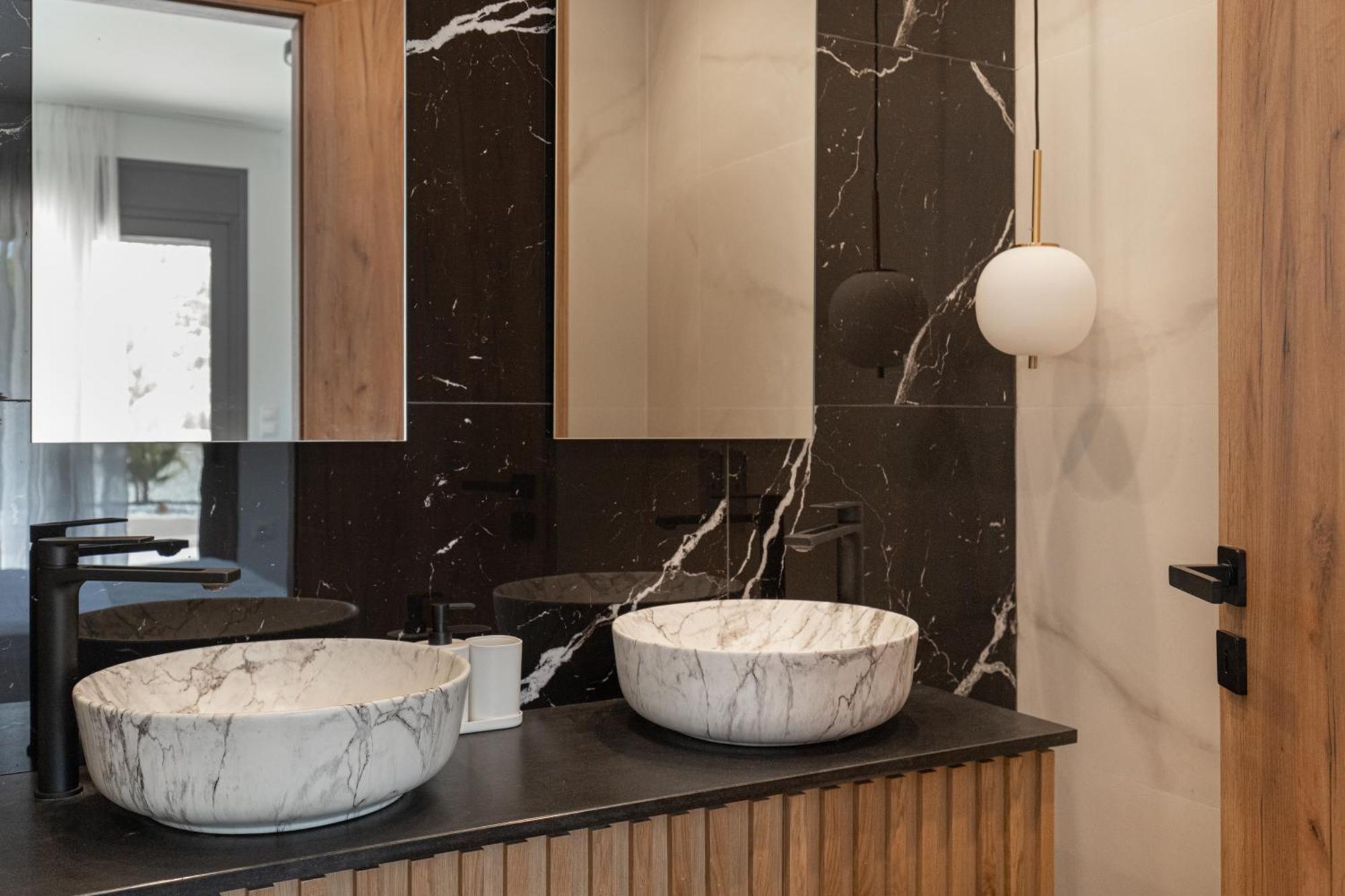 Marble Luxury Suites Karteros Zimmer foto